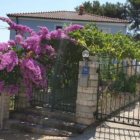 בית הארחה Kuca Luce