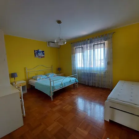 Kuca Luce Pensión 3*